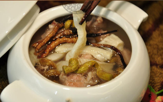 冬蟲夏草煎服：根數不是固定值，3 大維度定用量